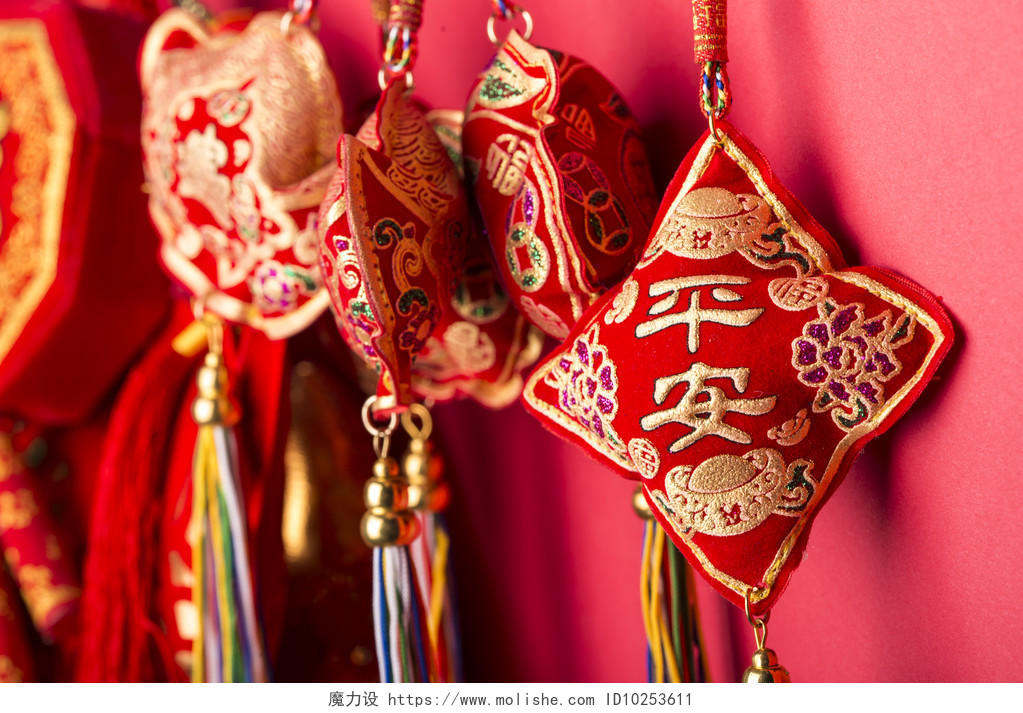 春节的新年装饰香包